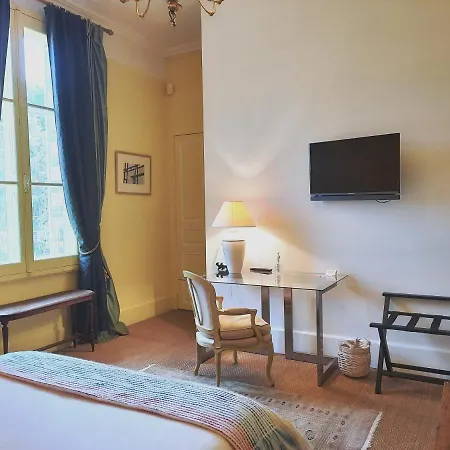 Manoir Des Tuileries Du Buisson 阿维河畔维内