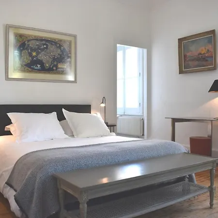 Manoir Des Tuileries Du Buisson 住宿加早餐酒店 3*